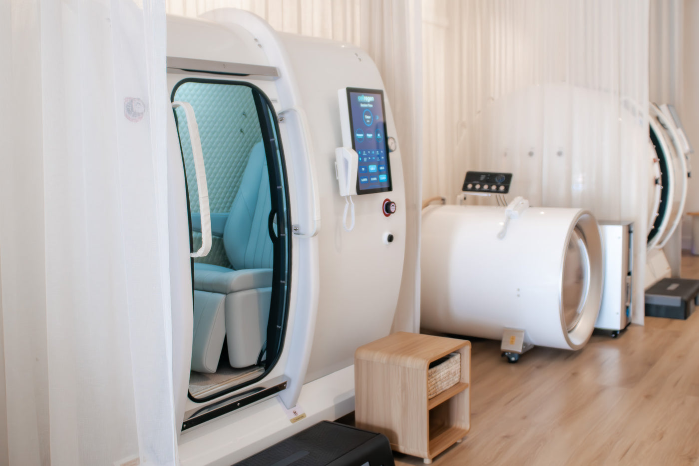 A mild Hyperbaric Oxygen Therapy chamber at Breathe Studio